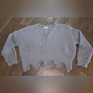 Elan Cropped Frayed Hem Gray Sweater Size Med Only Worn 1-2x